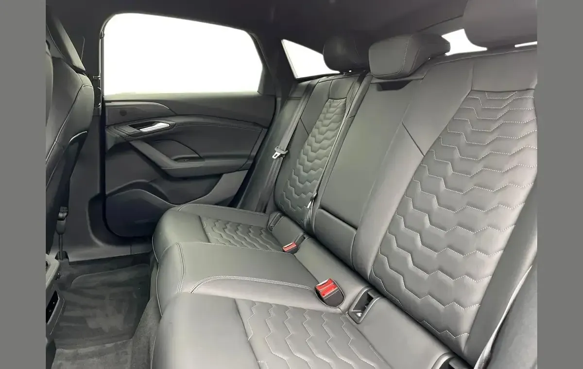 Used Audi A6 e-tron S-Line 269 kW (367 HP) 2026 Grey Hatchback