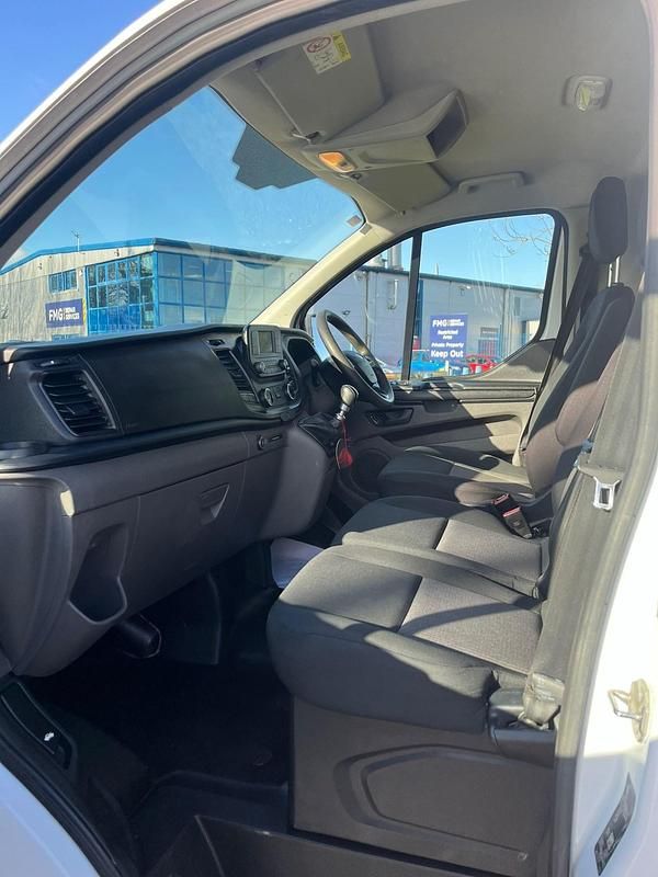 Used Ford Transit Custom 105 HP (77 kW) 2020 White Van