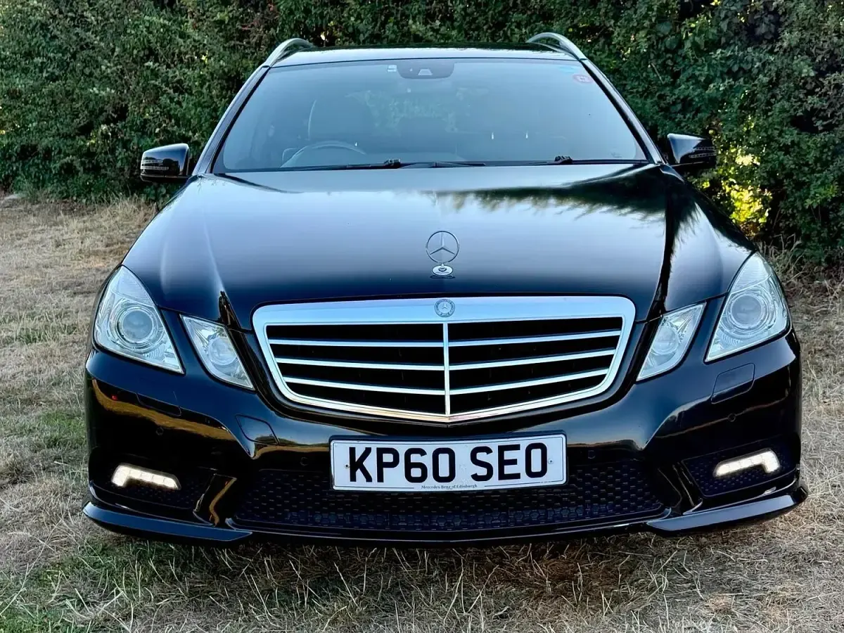 Used Mercedes E200 2010 Black Estate