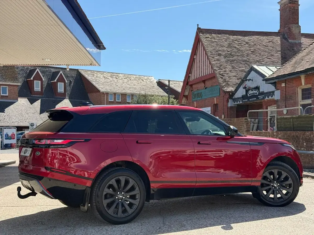 Used Land Rover Range Rover Velar SE Dynamic 236 HP (173 kW) 2020 Red SUV