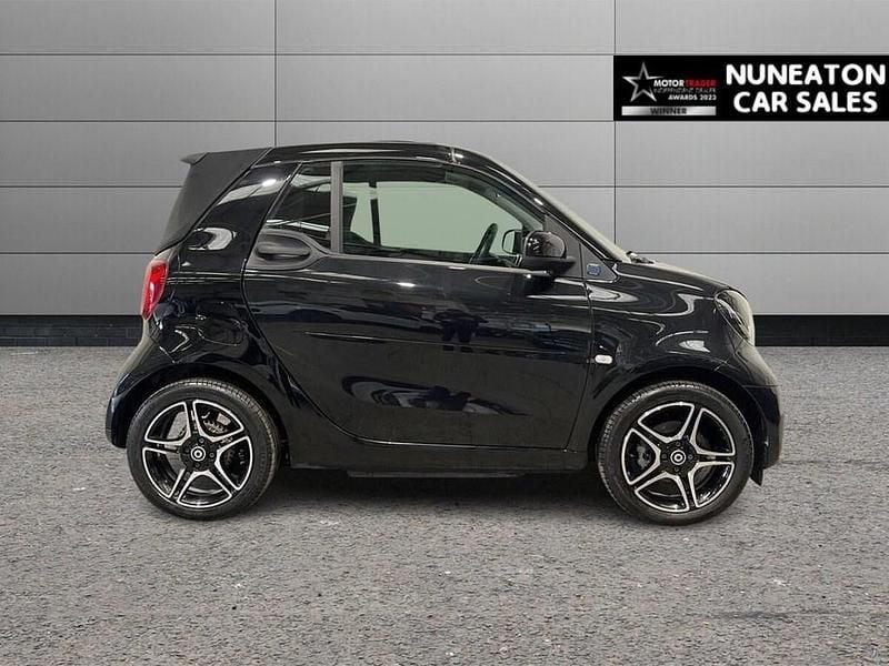 Used Smart ForTwo Electric Drive Premium 60 kW (82 HP) 2021 Black Cabriolet
