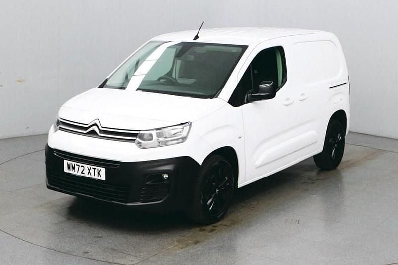White Used 2023 Citroën Berlingo MPV | £8,990 (Good price) - Image 1/4