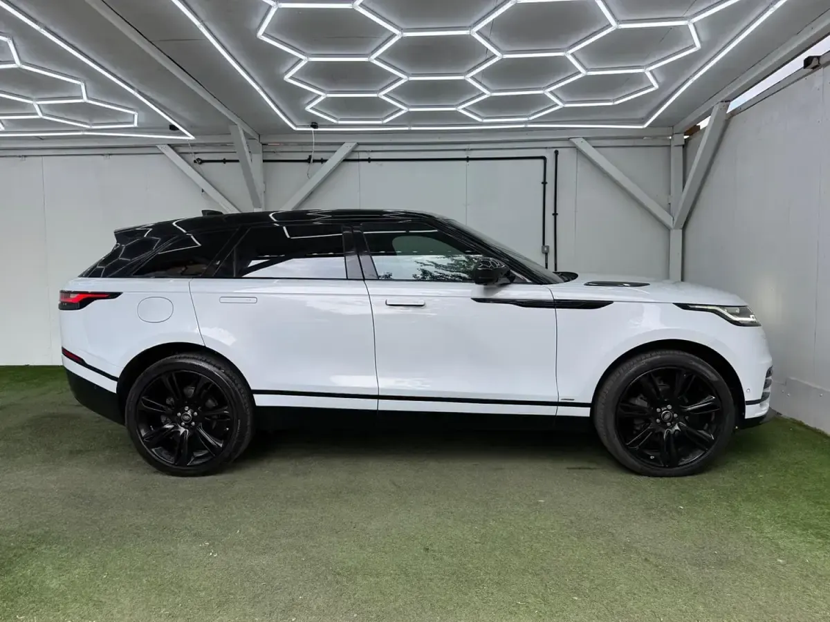 Used Land Rover Range Rover Velar SE Dynamic 236 HP (173 kW) 2018 White SUV