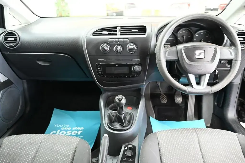 Used Seat Leon 85 HP (62 kW) 2009 Black Hatchback