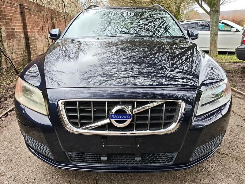 Used Volvo V70 SE Lux 2010 Blue Estate