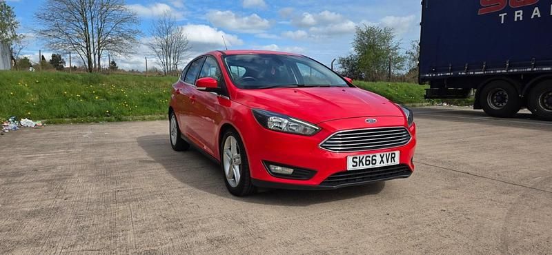 Used Ford Focus Zetec 2016 Red Hatchback