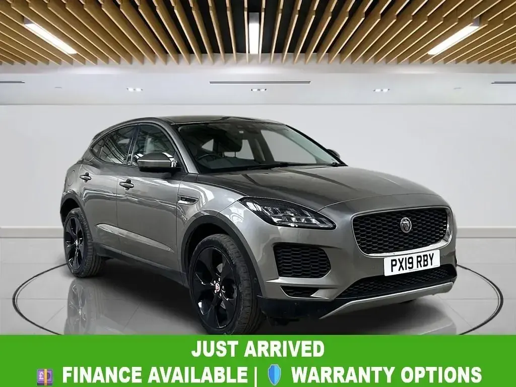 Używany Jaguar E-Pace SE 180 KM (132 kW) 2019 Srebrny SUV