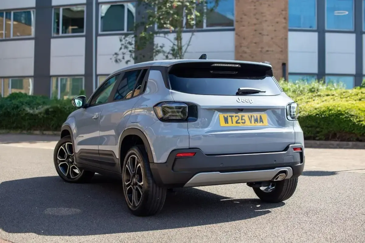 Used Jeep Avenger Summit 100 HP (73 kW) 2025 Grey SUV
