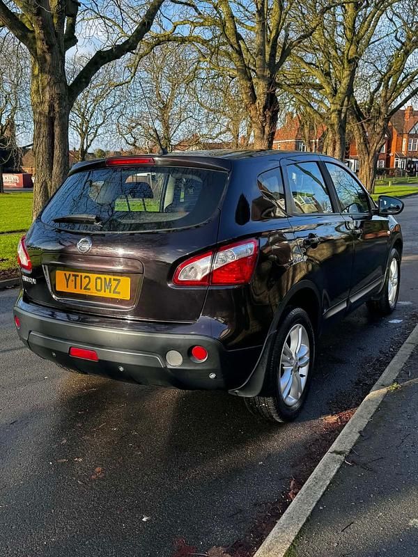 Used Nissan Qashqai Acenta 117 HP (86 kW) 2012 Black SUV