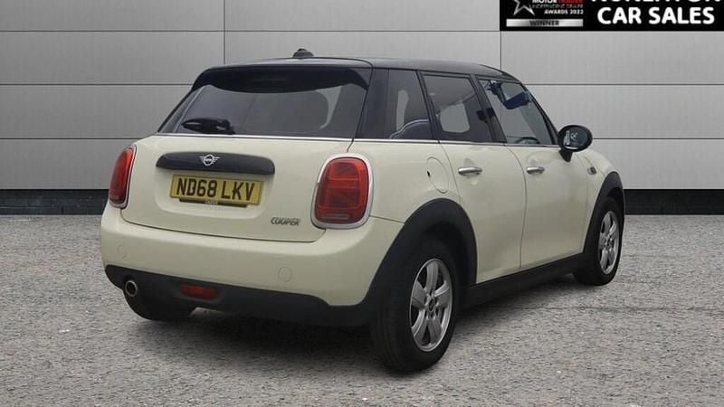 Used Mini Cooper Classic 2019 White Hatchback