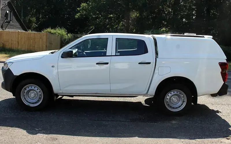 Used Isuzu D-Max 165 HP (121 kW) 2024 Cabriolet