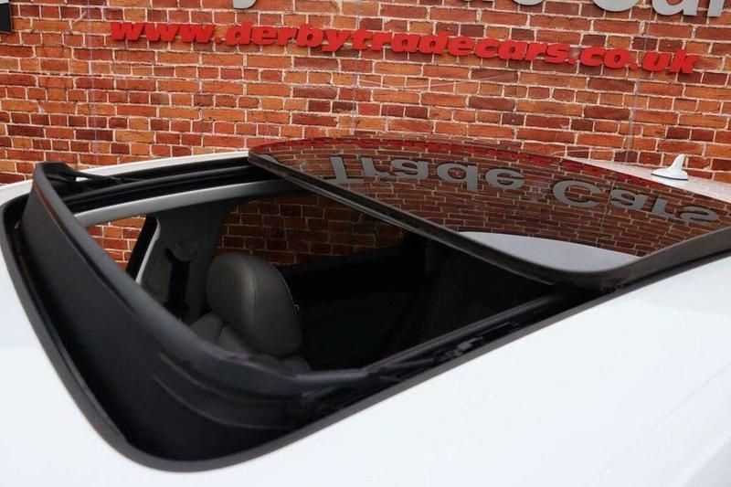 Used Audi e-tron Advanced 300 kW (408 HP) 2019 White SUV