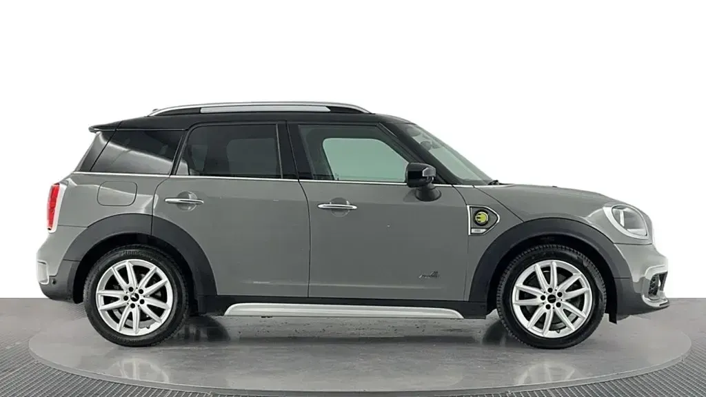 Begagnad Mini Cooper Countryman Sport 2019 Grå SUV