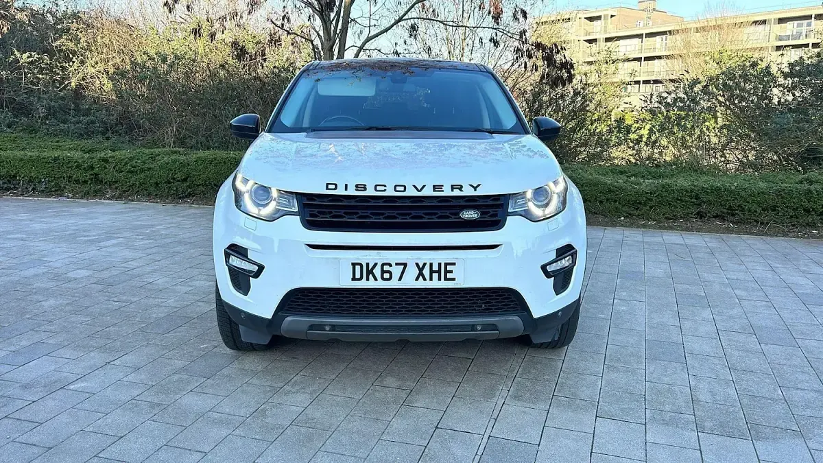 Used Land Rover Discovery 5 HSE 2017 White SUV