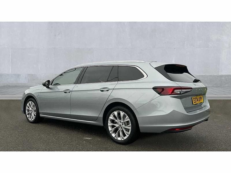 Used Skoda Superb SE L 200 HP (147 kW) 2024 Silver Estate