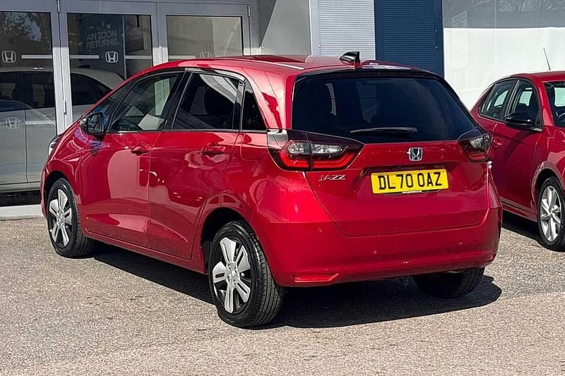 Used Honda Jazz Hybrid 109 HP (80 kW) 2020 Red Hatchback