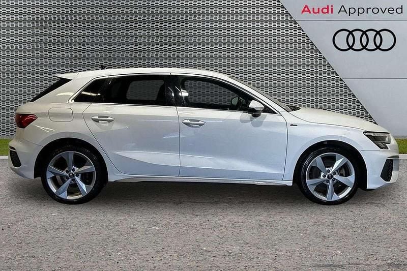 Used Audi A3 e-tron S-Line 201 HP (147 kW) 2021 White Hatchback