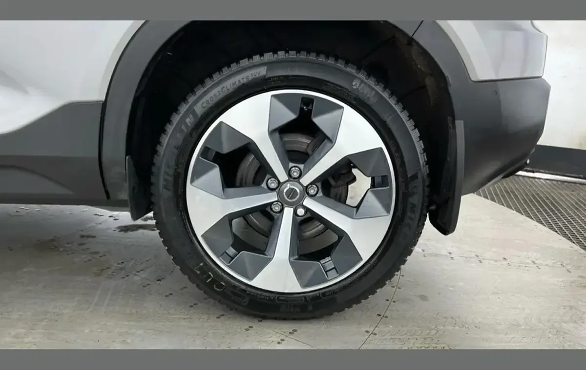 Used Volvo XC40 Ultimate 194 HP (142 kW) 2022 Silver SUV