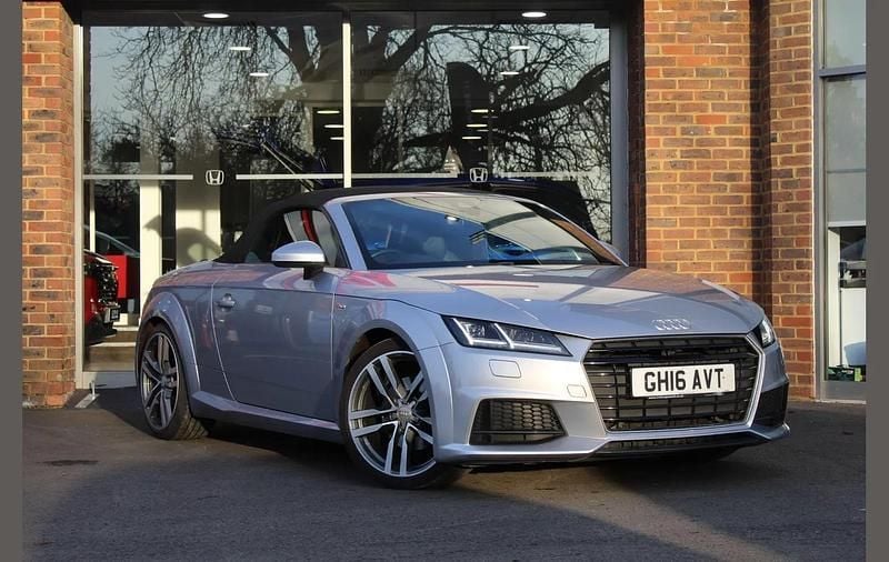 Used Audi TT Roadster S-Line 226 HP (166 kW) 2016 Silver Cabriolet