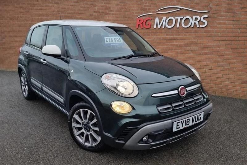 Used Fiat 500L Cross 95 HP (69 kW) 2018 Green/white MPV