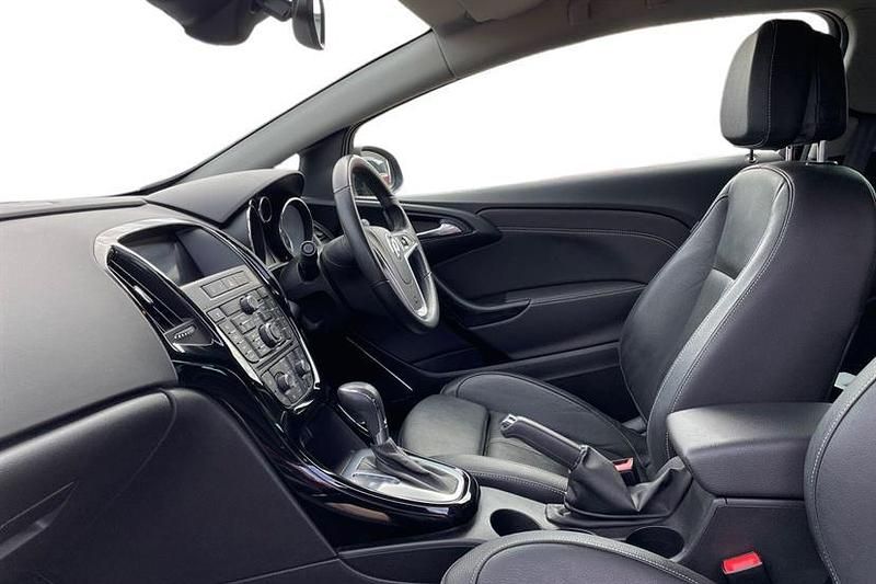 Used Vauxhall Astra GTC Edition 140 HP (102 kW) 2016 Black Coupe