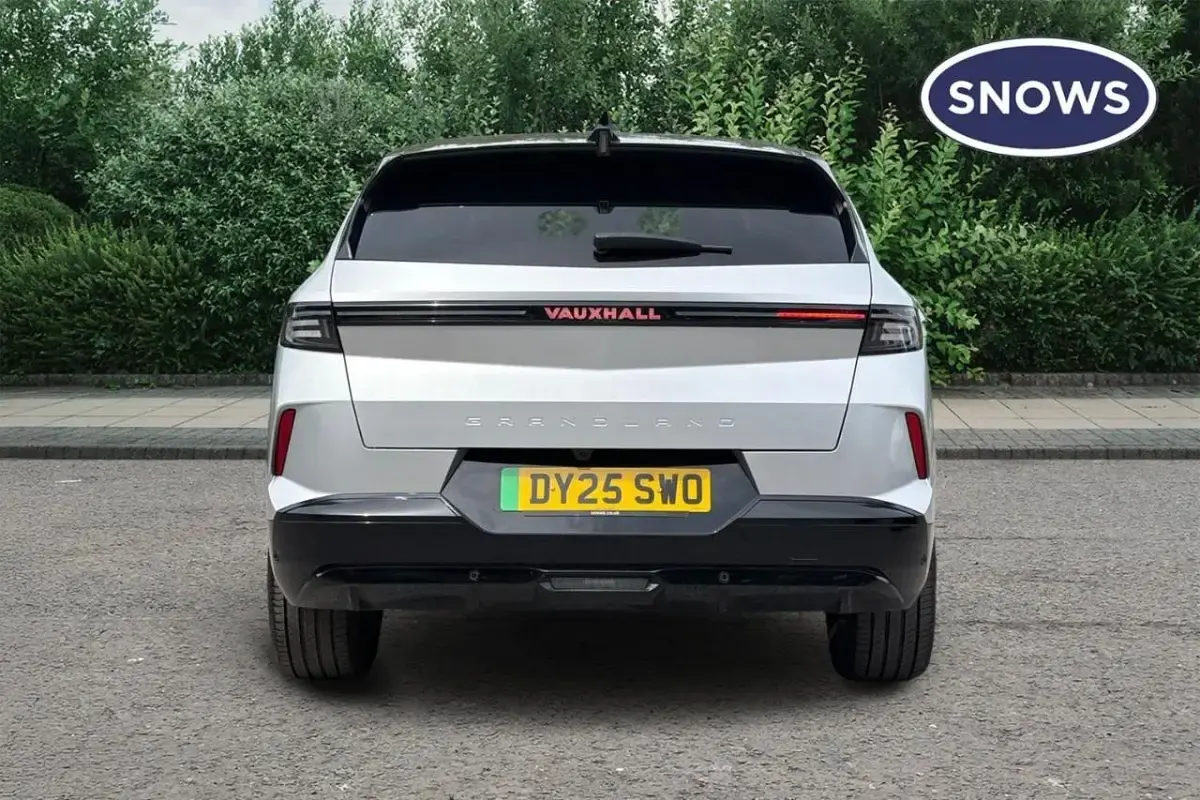 Used Vauxhall Grandland 156 kW (213 HP) 2025 Grey SUV