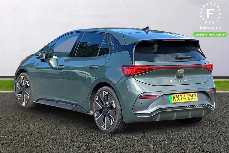 Usado Cupra Born e-Boost 239 kW (326 HP) 2024 Verde Citadino
