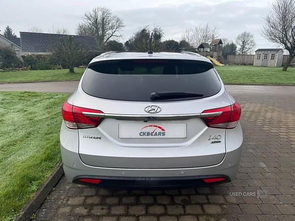 Used Hyundai i40 Premium 136 HP (100 kW) 2012 Silver Estate