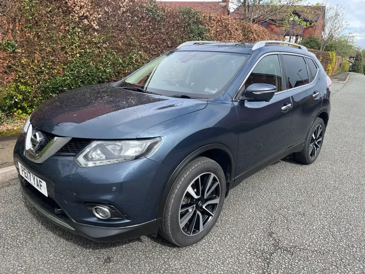 Usado Nissan X-Trail N-Vision 130 CV (95 kW) 2017 Azul SUV