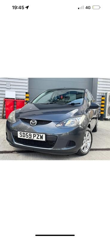 Begagnad Mazda 2 2009 Grå Halvkombi