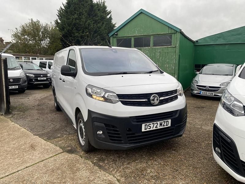 Używany Vauxhall Vivaro Sportive 2021 Biały Minivan