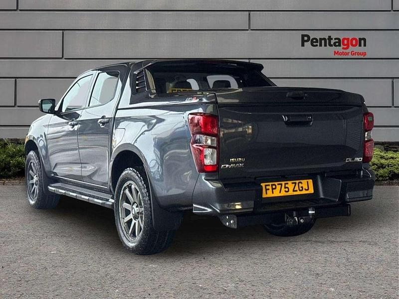 New Isuzu D-Max 163 HP (119 kW) 2025 Black Pickup