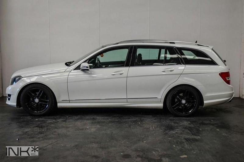 Begagnad Mercedes C220 Sport Edition 2014 Vit Kombi