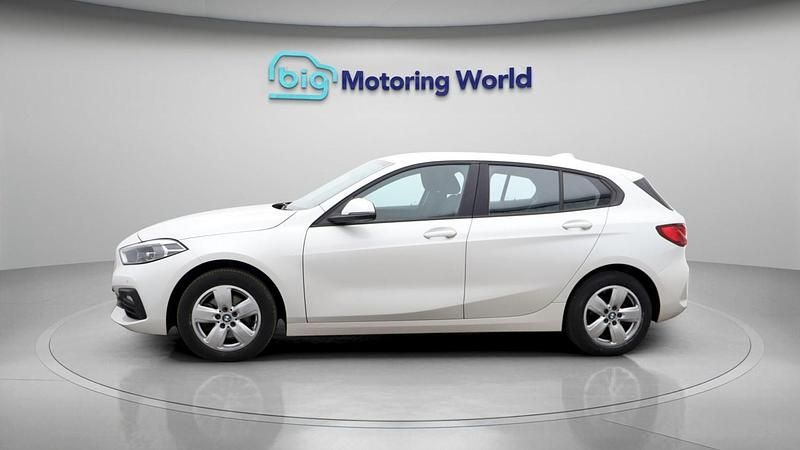 Used BMW 118 134 HP (98 kW) 2022 White Hatchback