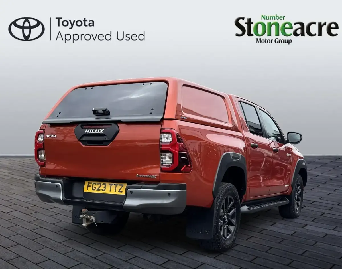 Usado Toyota HiLux 201 CV (147 kW) 2023 Naranja Pickup/Camioneta