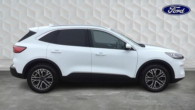 Used Ford Kuga Titanium 120 HP (88 kW) 2023 White SUV