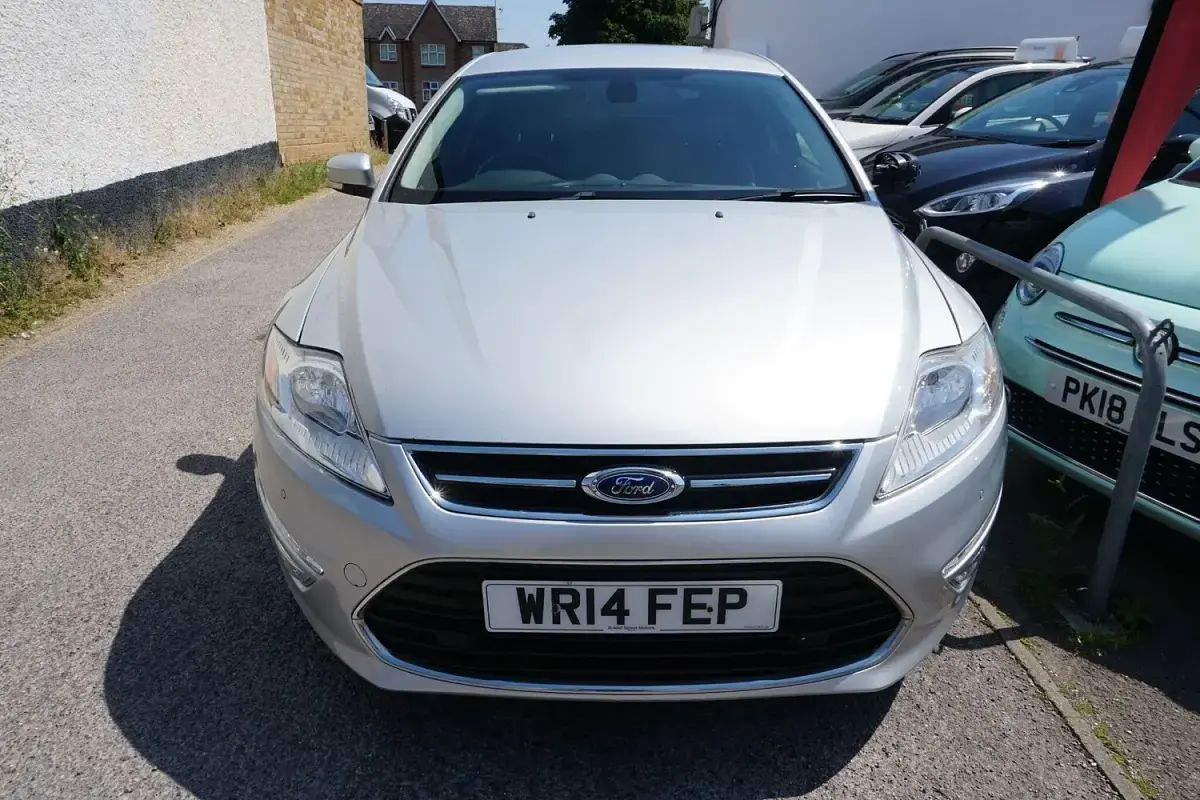 Used Ford Mondeo Business Edition 2014 Silver Hatchback