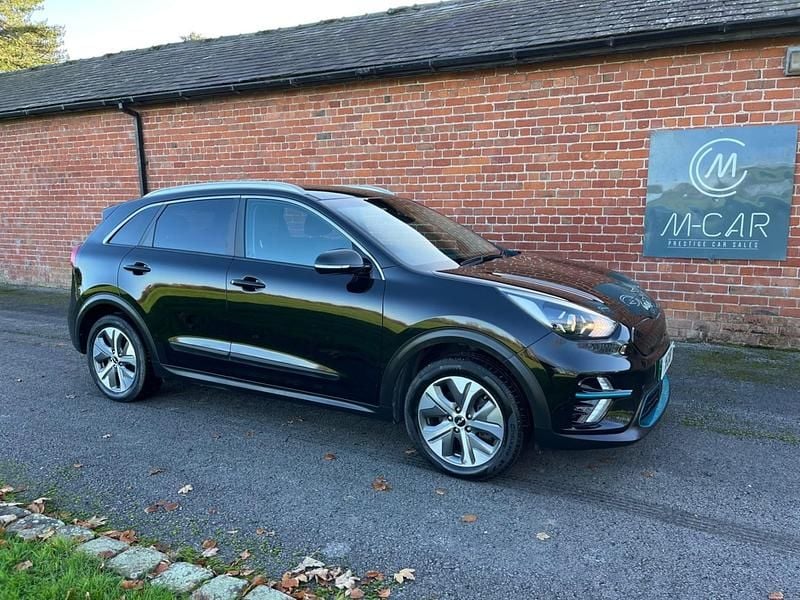 Black Used 2021 Kia e-Niro SUV | £12,495 (Good price) - Image 1/4