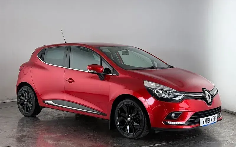 Used Renault Clio Iconic 90 HP (66 kW) 2019 Hatchback