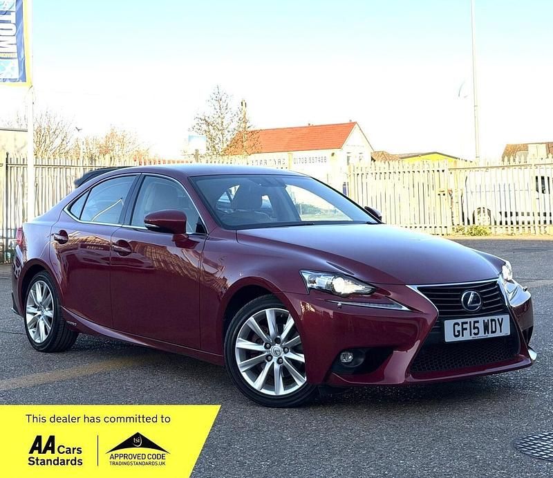 Used Lexus IS300h Executive Line 2015 Red Sedan