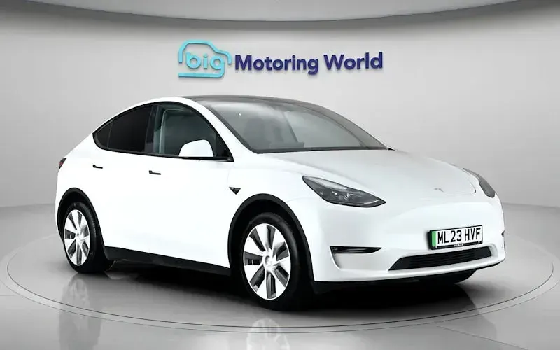 Used Tesla Model Y Long Range AWD 286 kW (389 HP) 2025 SUV