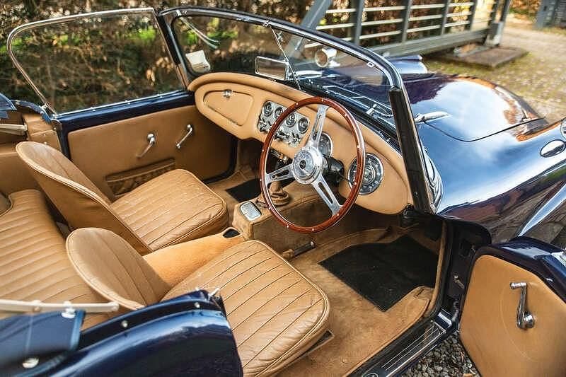 Used Daimler SP 250 1960 Blue