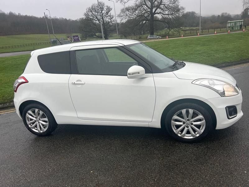 Used Suzuki Swift SZ4 2015 White Hatchback