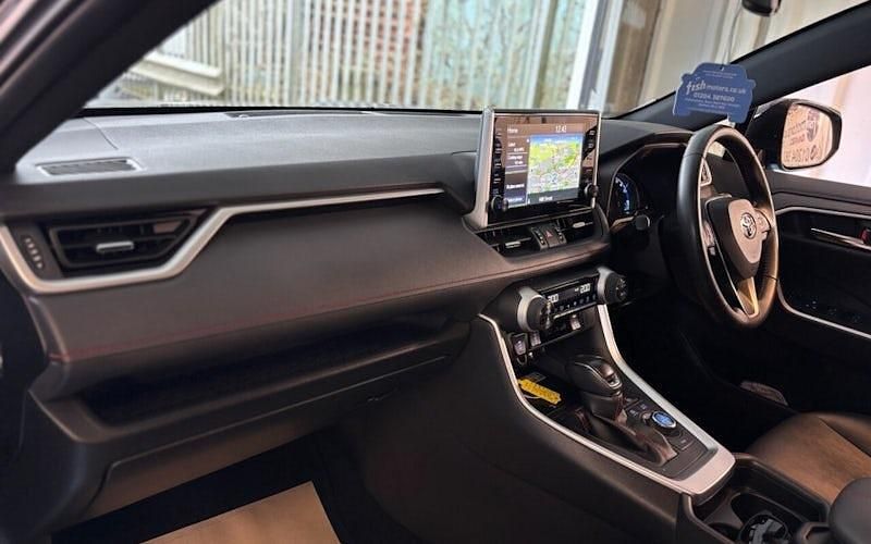 Used Toyota RAV4 306 HP (225 kW) 2021 Grey SUV