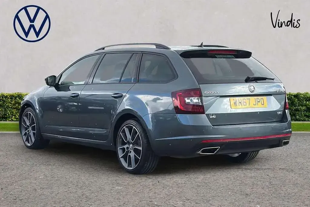 Used Skoda Octavia vRS 180 HP (132 kW) 2017 Grey Estate