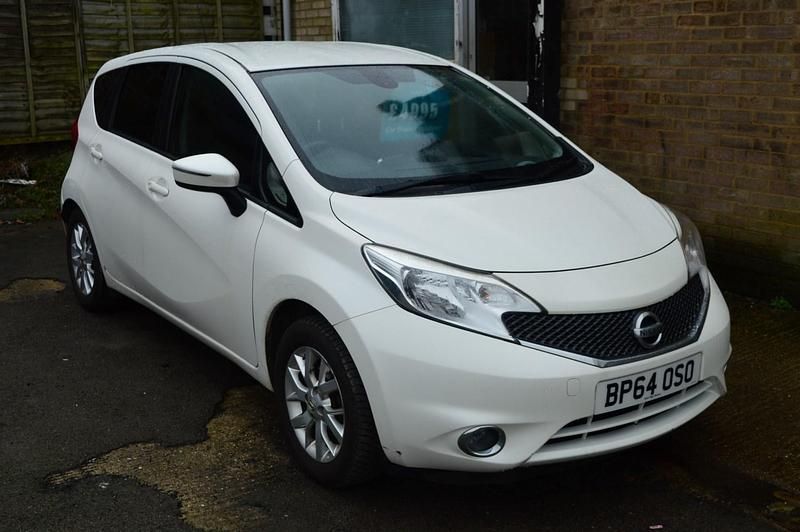 Used Nissan Note Acenta Premium 80 HP (58 kW) 2015 White Hatchback