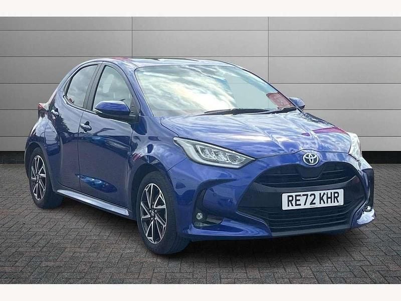 Blue Used 2022 Toyota Yaris Hybrid Design Hatchback | £16,501 (Good price) - Image 1/3