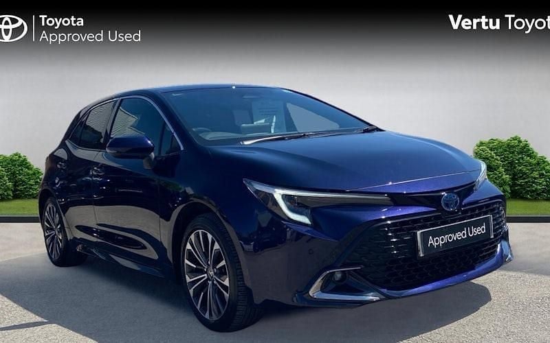 Used 2025 Toyota Corolla Design Hatchback | £22,596 (Fair price) - Image 1/4