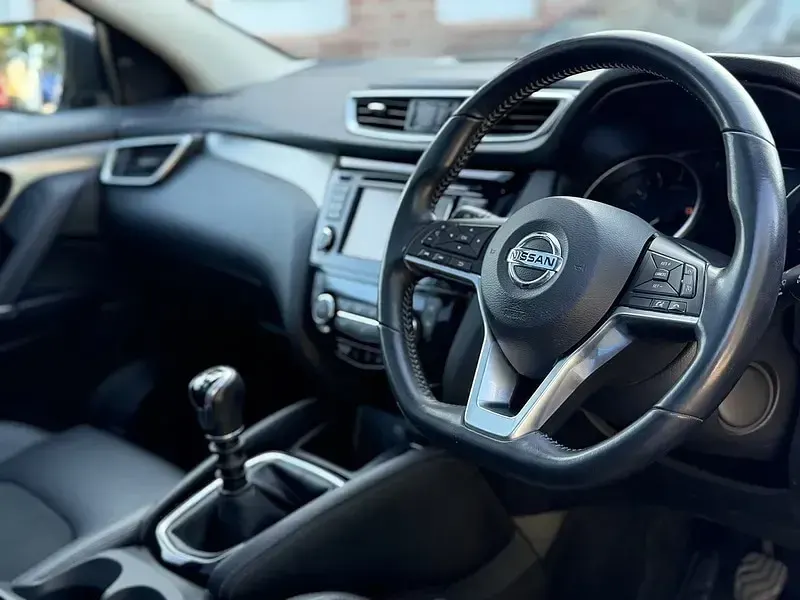 Used Nissan Qashqai Tekna 2017 Blue SUV