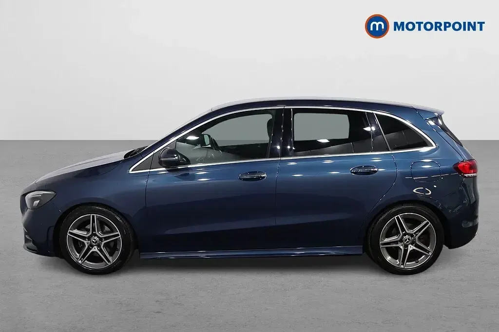Used Mercedes B180 AMG line 136 HP (100 kW) 2020 Blue Hatchback